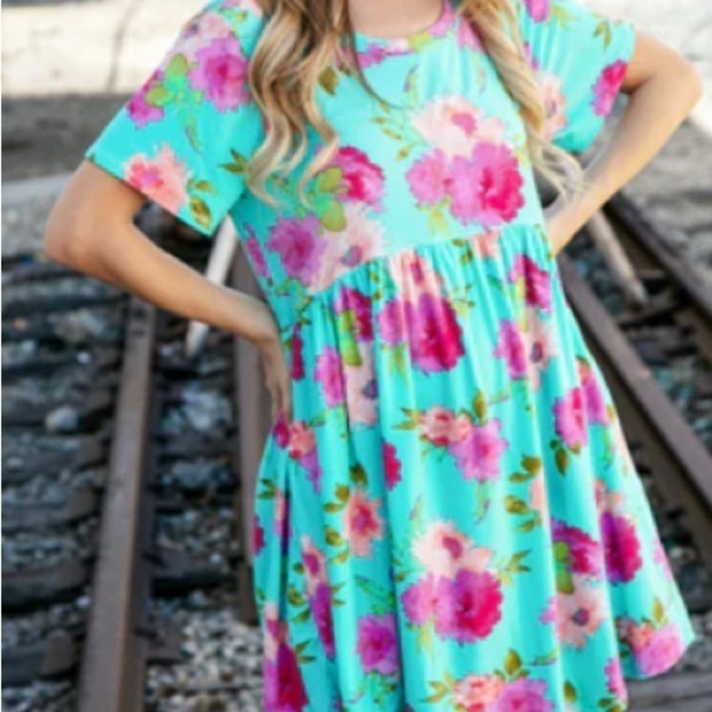 Vibrant Floral Mini Dress in Turquoise and Pink